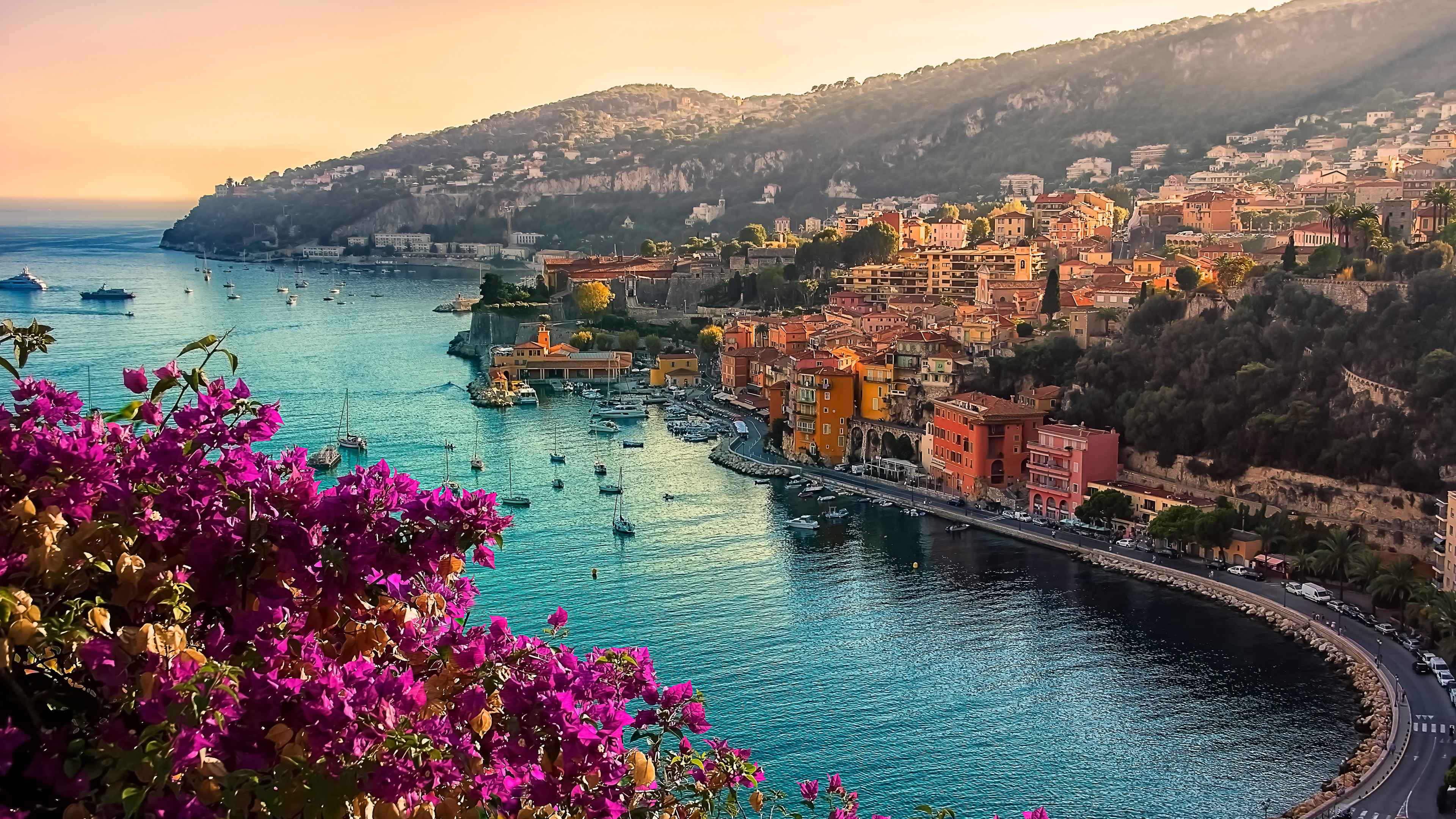 Villefranche-sur-Mer, Alpes-Maritimes, Côte d’Azur, Frankreich (© StockByM/Getty Images)